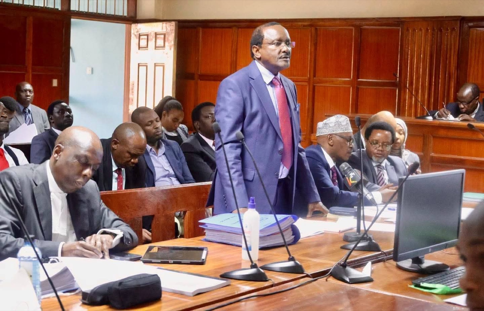 Senior Counsel Kalonzo Musyoka addressing the court