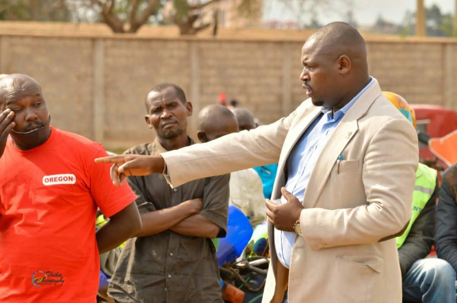 Kahara addressing boda boda riders in Thika